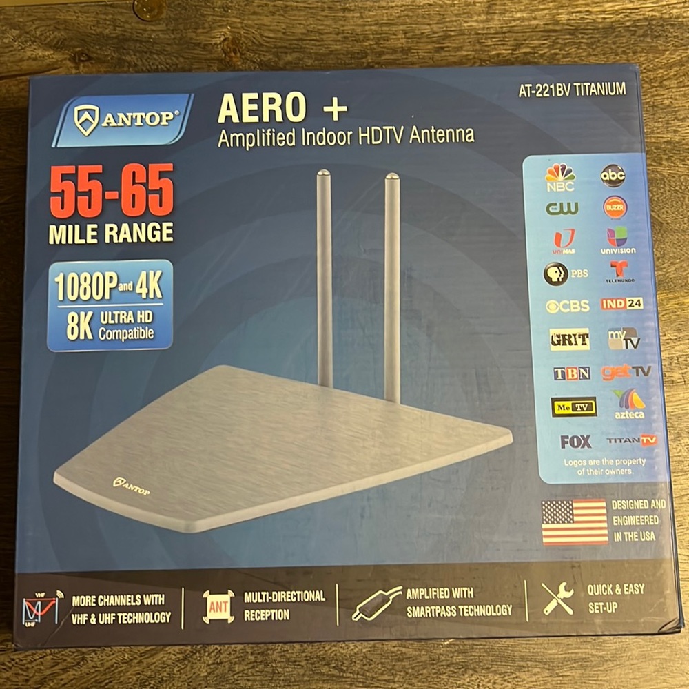 Antop AT-221BV Titanium Aero + Amplified Indoor HDTV Antenna